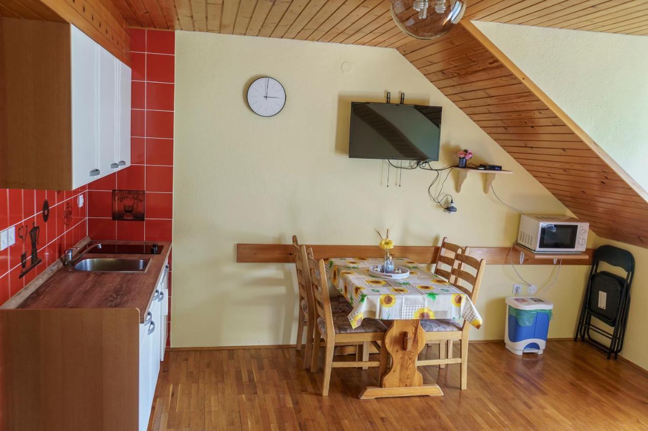 Apartments Zakrasnik Škofja Loka Eksteriør bilde