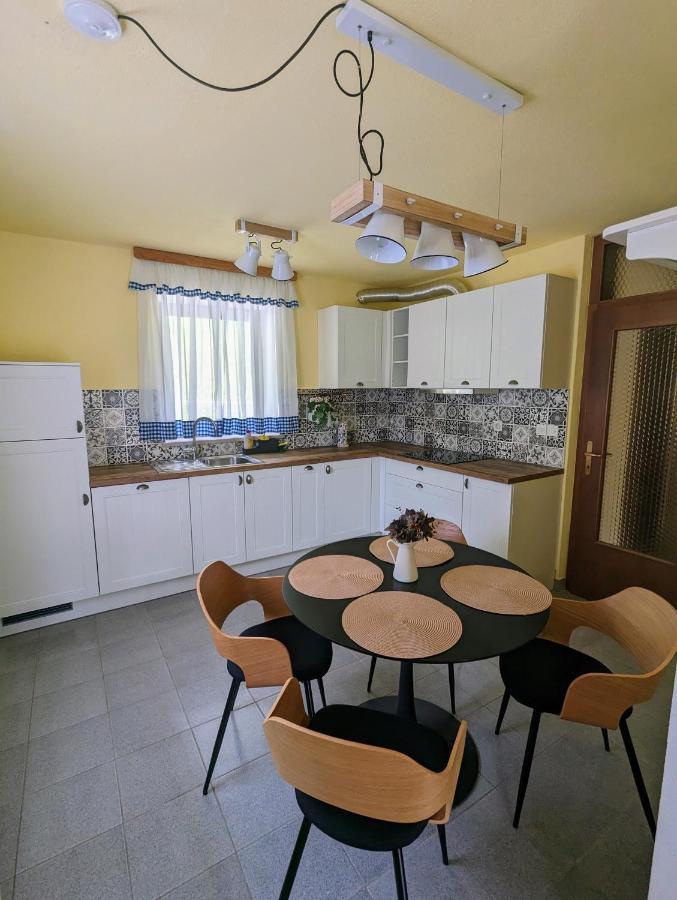 Apartments Zakrasnik Škofja Loka Eksteriør bilde